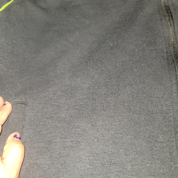 Adidas Sweatershir good condition color black and Line green - Picture 4 of 9